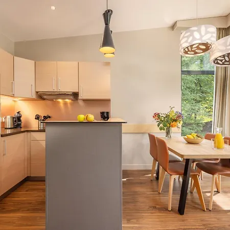 Center Parcs Les Trois Forets 假日公园 阿蒂尼