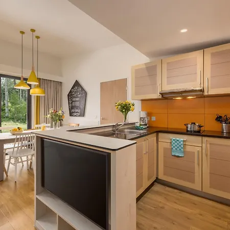 假日公园 Center Parcs Les Trois Forets 阿蒂尼