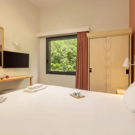 Center Parcs Les Trois Forets 阿蒂尼