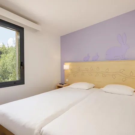 Center Parcs Les Trois Forets 假日公园 阿蒂尼