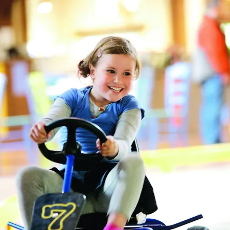 Holiday park Center Parcs Les Trois Forets 4*