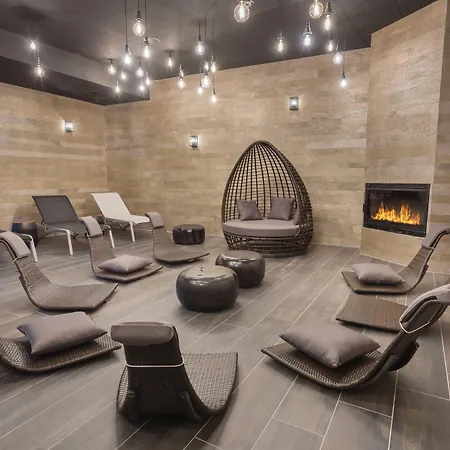 Holiday park Center Parcs Les Trois Forets 4*