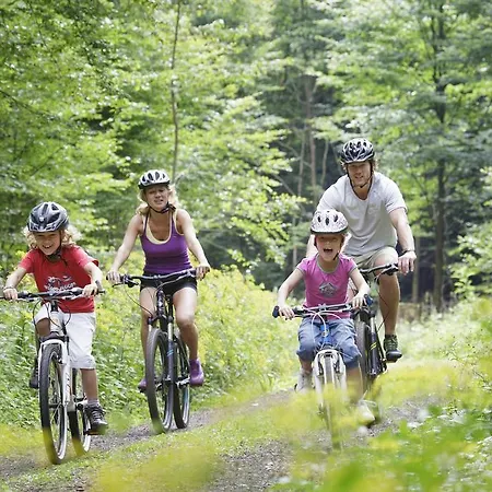 Ferienpark Center Parcs Les Trois Forets 3*