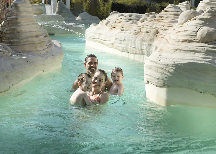 Center Parcs Les Trois Forets 假日公园 4*