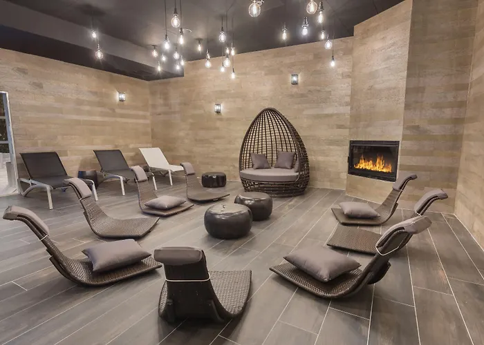 假日公园 Center Parcs Les Trois Forets 4*