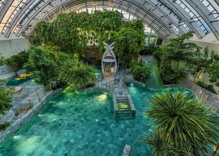 Center Parcs Les Trois Forets 阿蒂尼